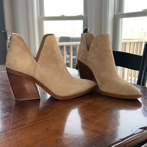 Vince Camuto Gigietta Booties